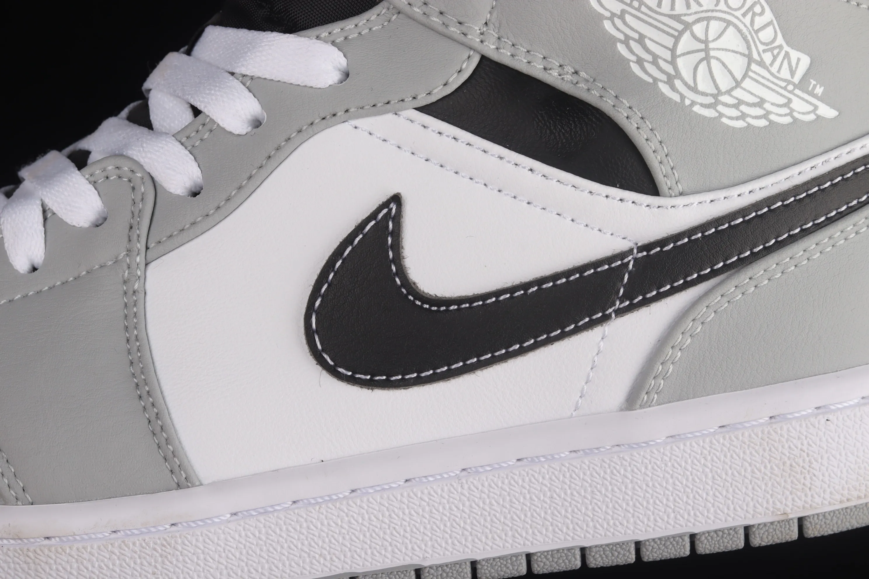 All categories Air Jordan Jordan series basketball shoes Air Jordan 1 Mid Air Jordan 1 Mid AJ1 Joe 1 ice blue gray China casual sneakers 554724-078